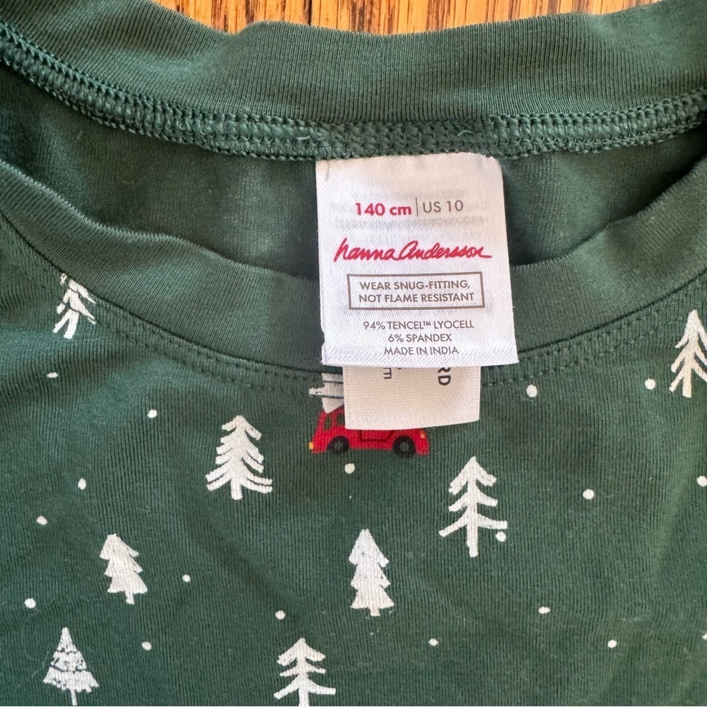 Hanna Andersson Hannasoft Christmas Pajama Top Size 10 NWOT Green Trees Holiday - Picture 2 of 3